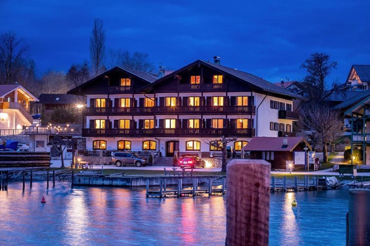 Gaestehaus Gruenaeugl Am See เกอชตัดท์ อัม คิมซี ภายนอก รูปภาพ