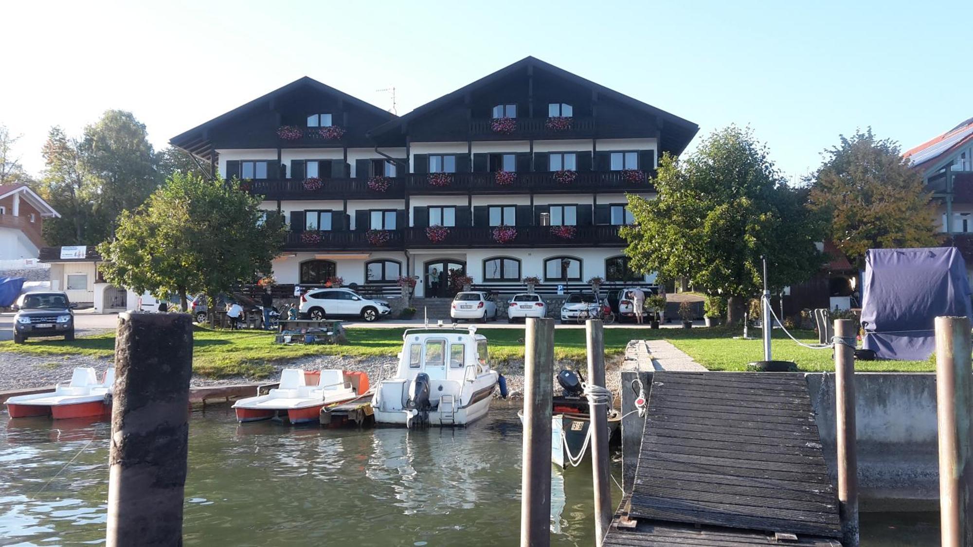 Gaestehaus Gruenaeugl Am See เกอชตัดท์ อัม คิมซี ภายนอก รูปภาพ